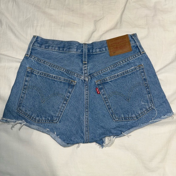 Levi's 501 shorts - Picture 3 of 5